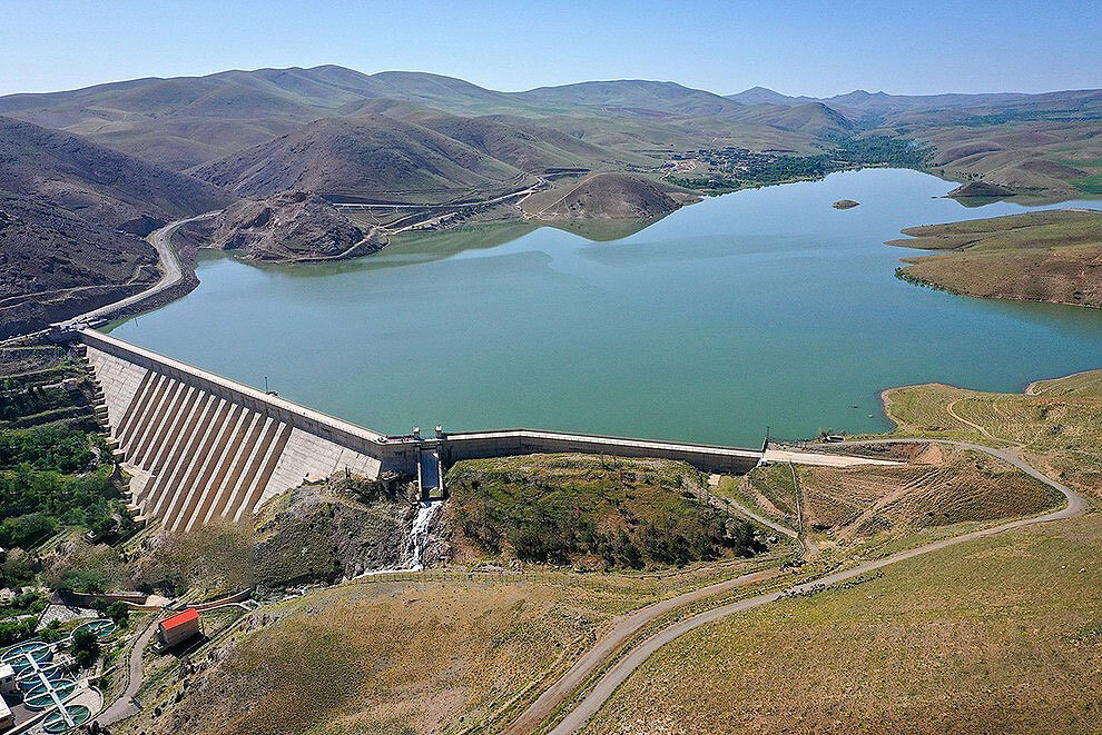همدان در مسیر مدیریت توأمان مصرف آب و برق چاه‌های کشاورزی؛ هم‌افزایی دستگاه‌های اجرایی تقویت شد